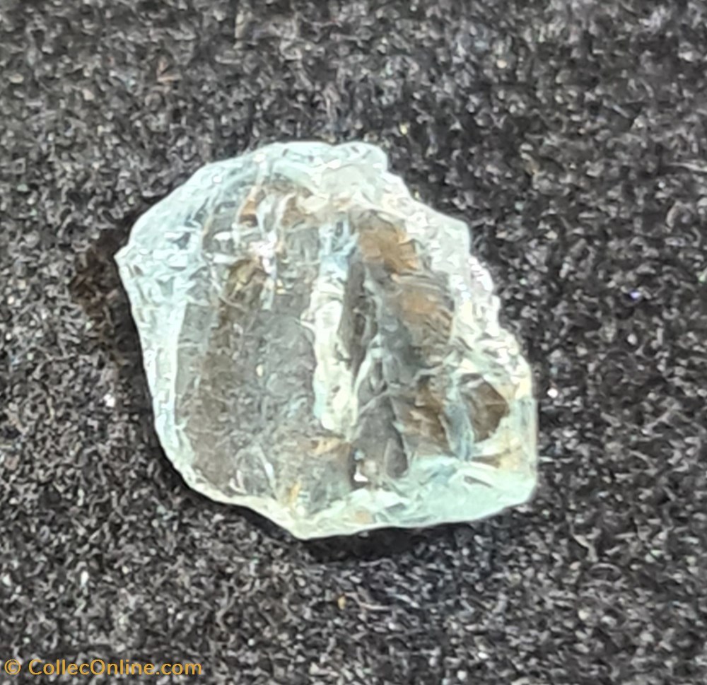 mineraux meteorites aigue marine