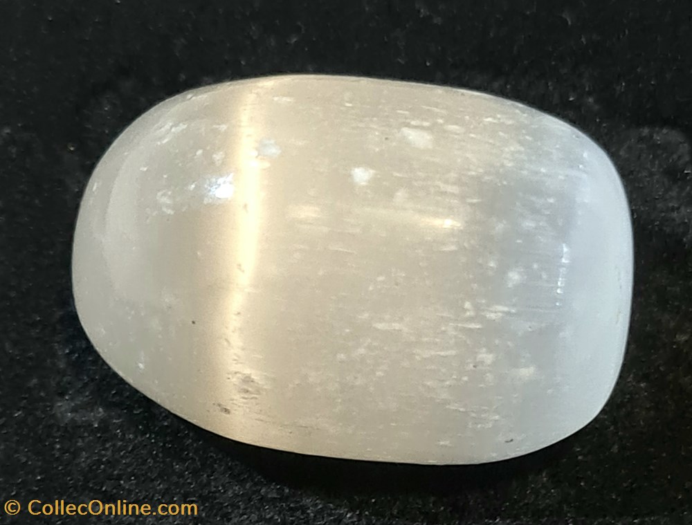 Sélénite mineraux meteorites selenite