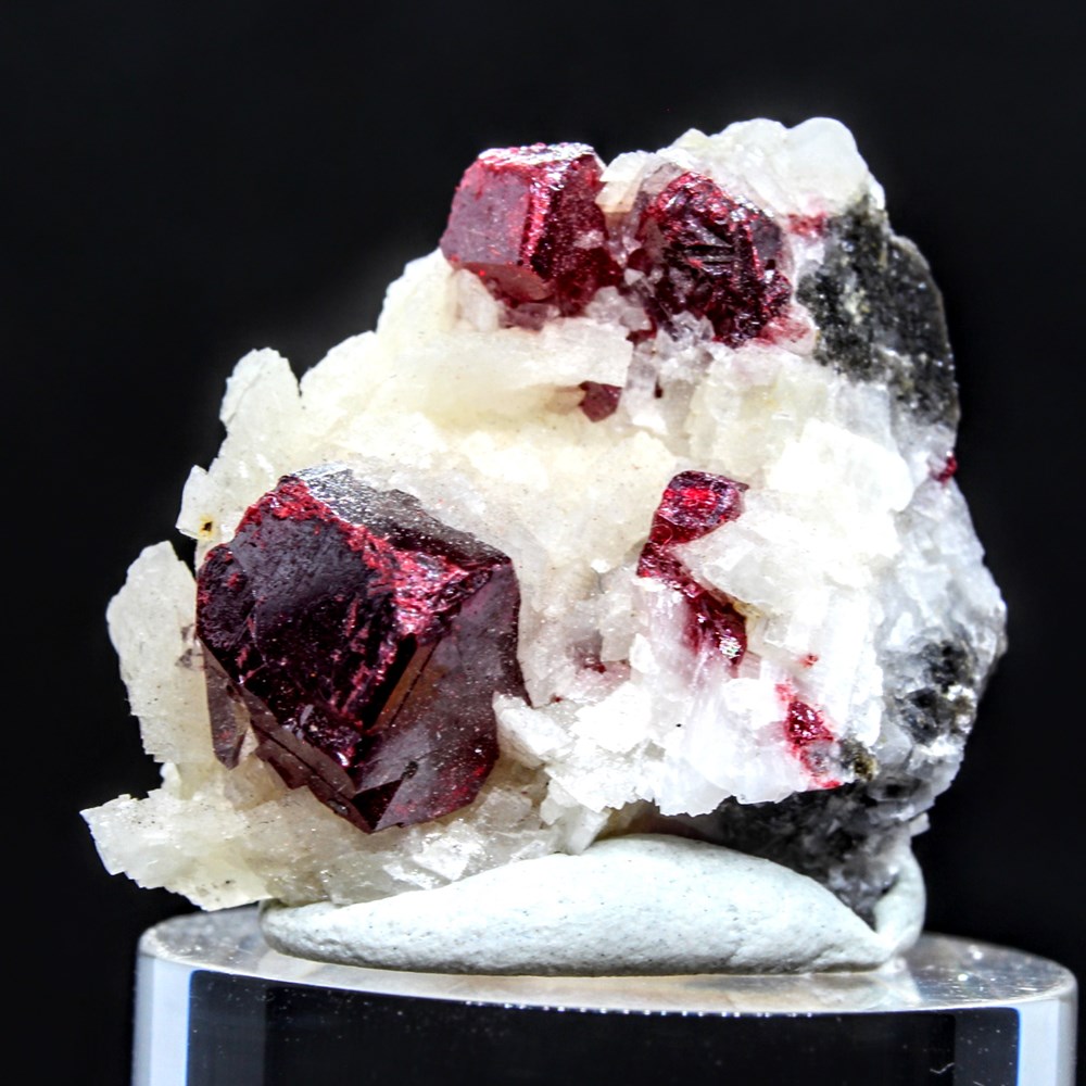 2 - Cinabre - 2.CD.15a mineraux meteorites 2 cinabre 2 cd 15a