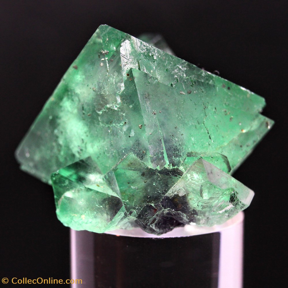3 - Fluorite - 3.AB.25 mineraux meteorites 3 fluorite 3 ab 25