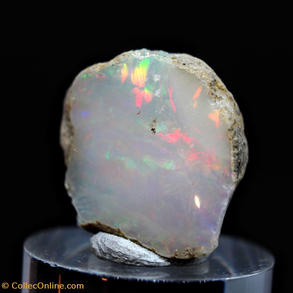 mineraux meteorites 4 opale