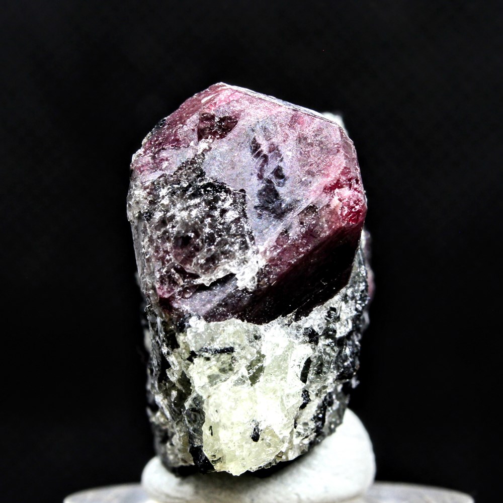 9 - Eudialyte mineraux meteorites 9 eudialyte