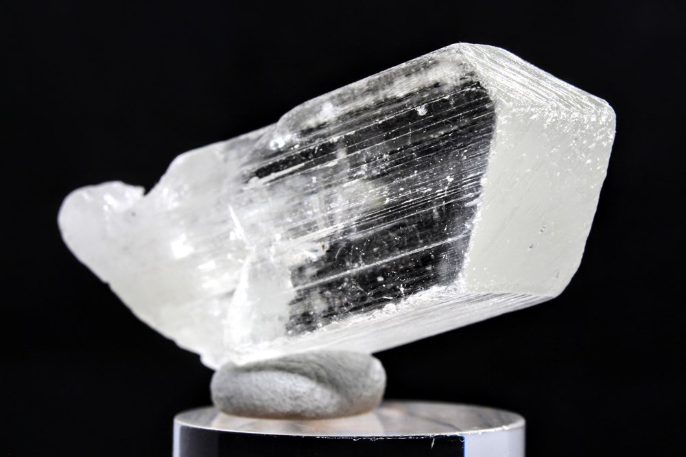 mineraux meteorites 9 spodumene