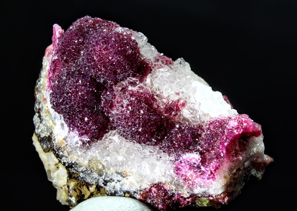 8 - Roselite mineraux meteorites 8 roselite