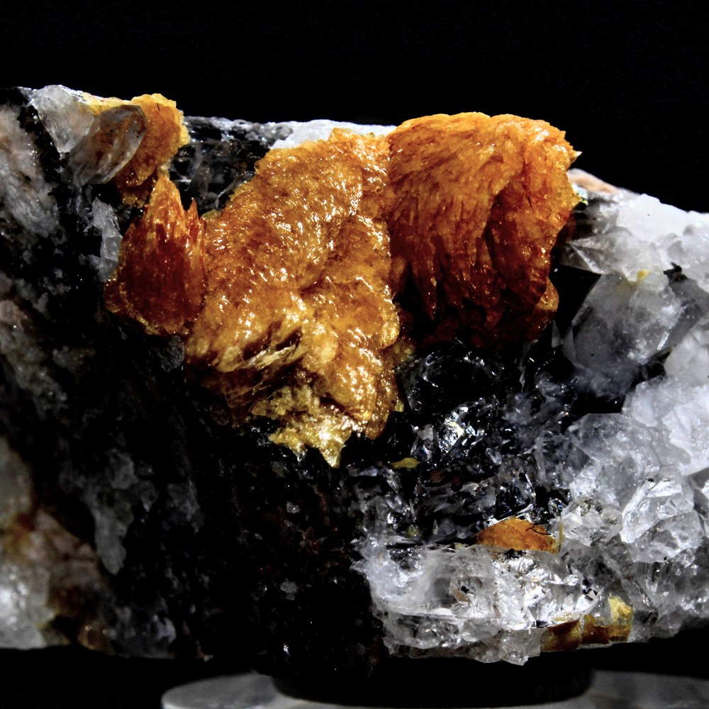 9 - Tinzenite mineraux meteorites 9 tinzenite