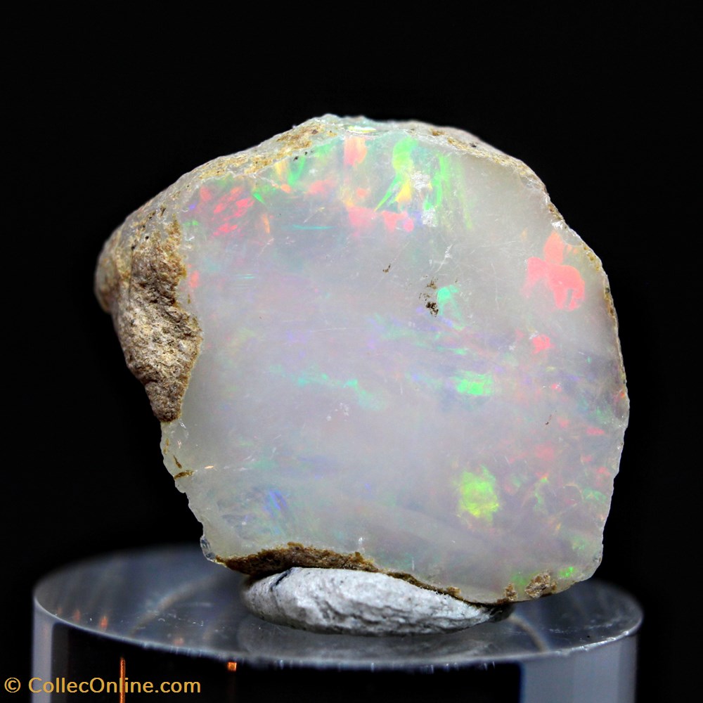 mineraux meteorites 4 opale