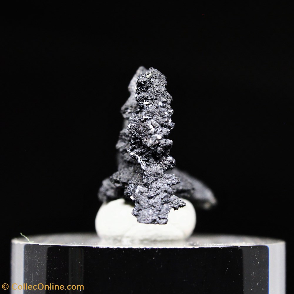 2 - Acanthite - 2.BA.35 mineraux meteorites 2 acanthite 2 ba 35