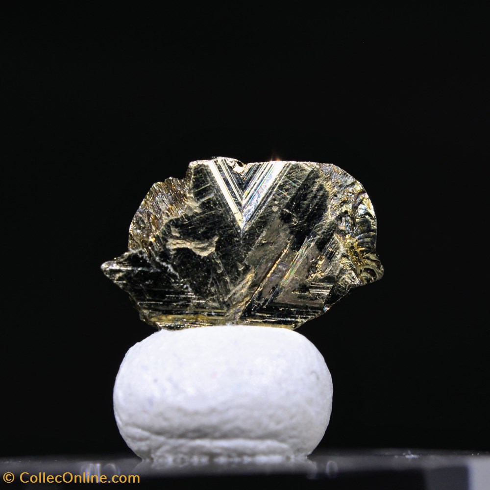 2 - Cubanite - 2.CB.55a mineraux meteorites 2 cubanite 2 cb 55a
