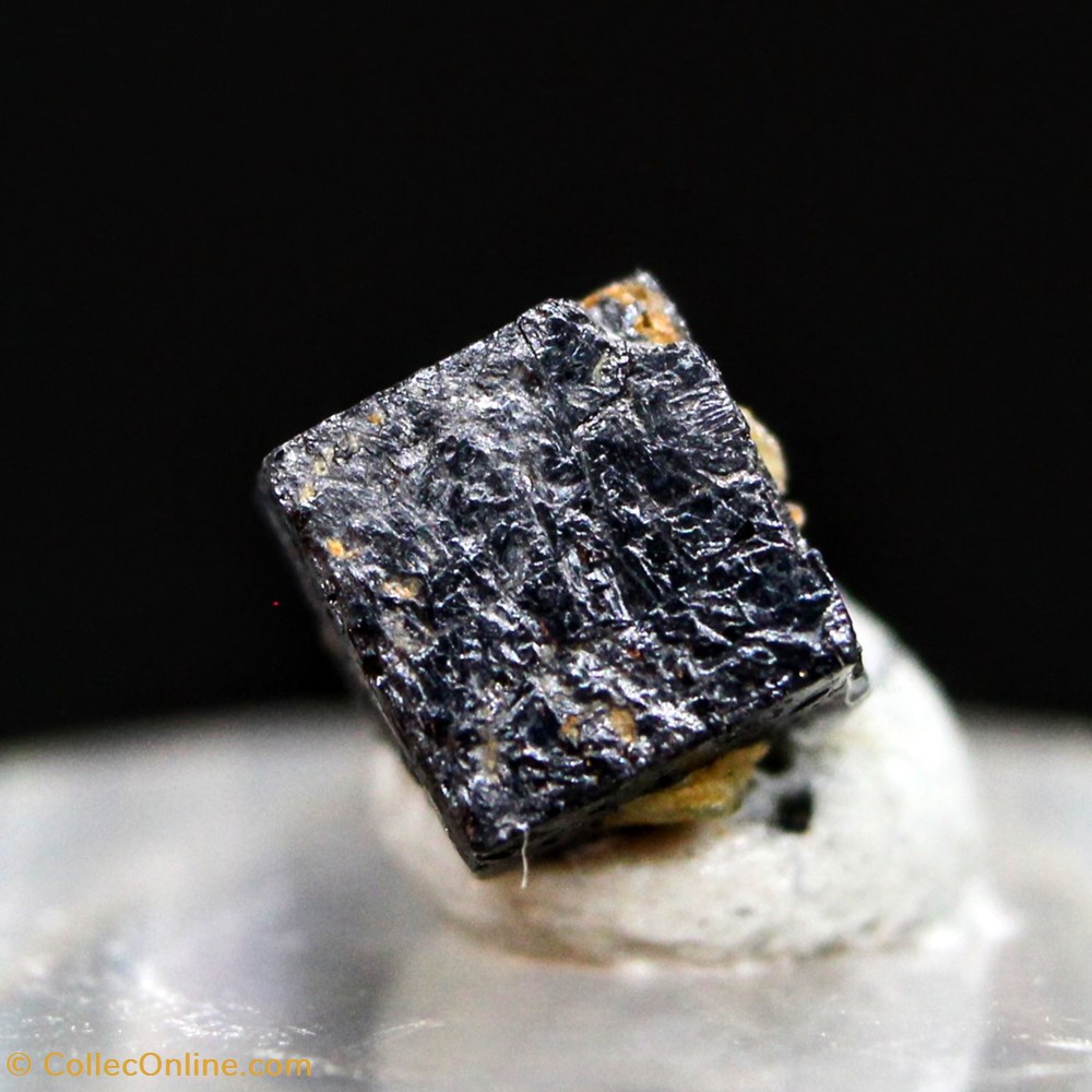 4 - Lueshite - 4.CC.30 mineraux meteorites 4 lueshite 4 cc 30