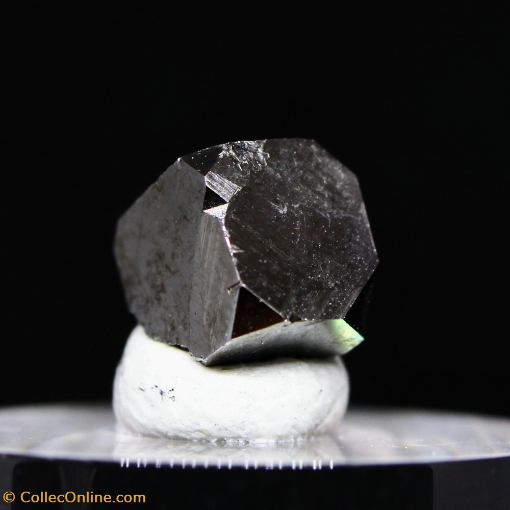 2 - Carrollite - 2.DA.05 mineraux meteorites 2 carrollite 2 da 05