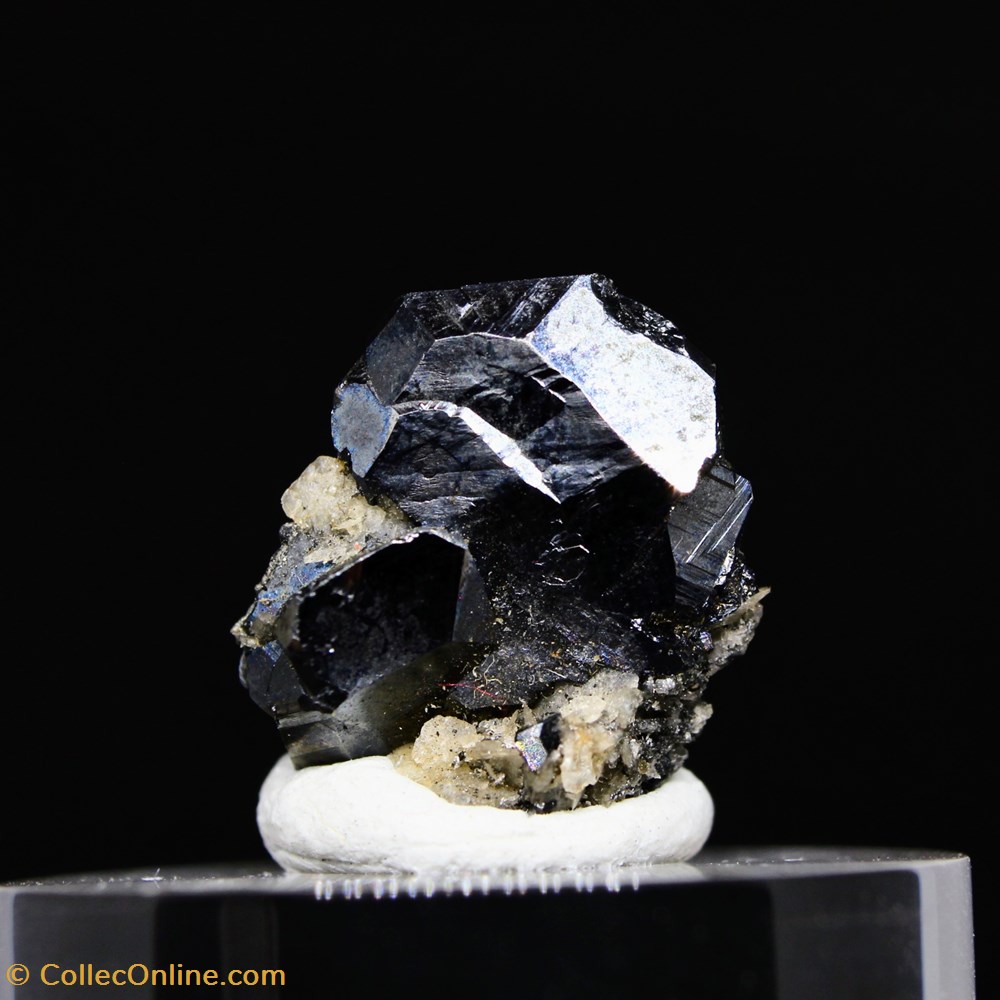 2 - Bournonite mineraux meteorites 2 bournonite