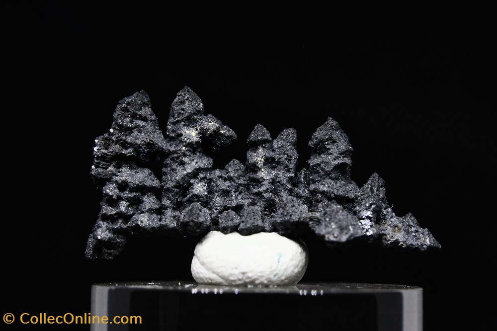 2 - Acanthite - 2.BA.35 mineraux meteorites 2 acanthite 2 ba 35
