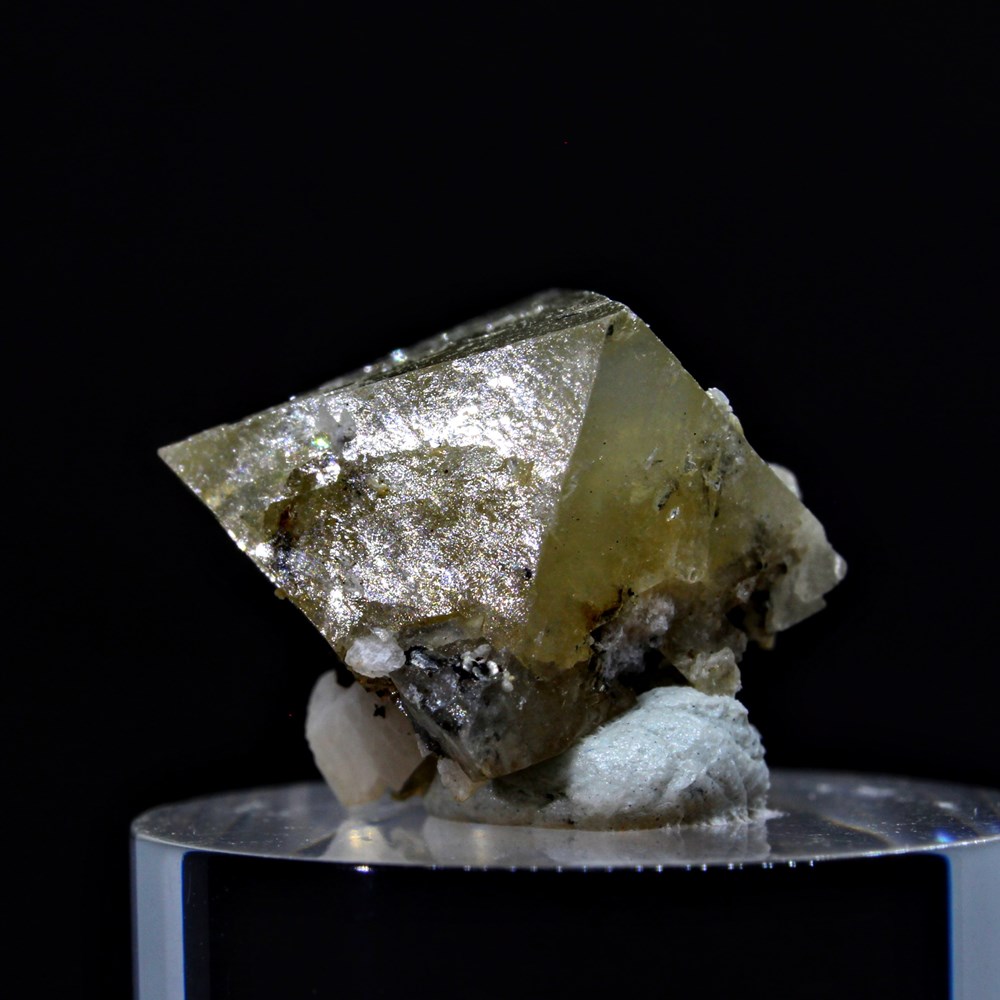 7 - Scheelite mineraux meteorites 7 scheelite
