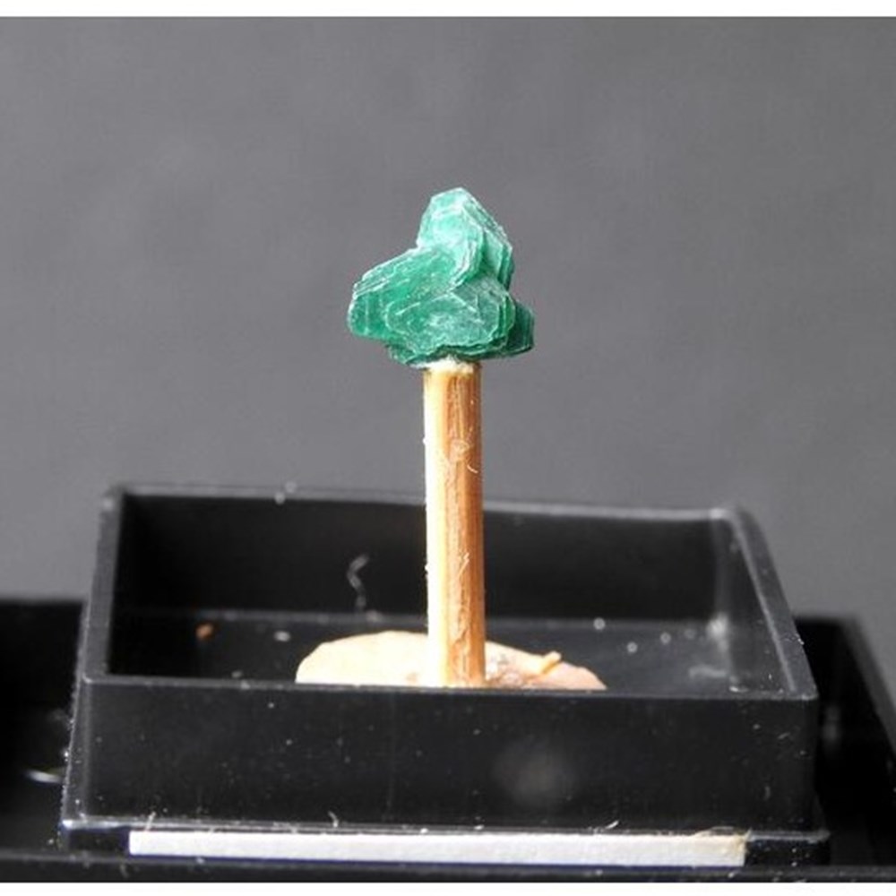 8 - Chalcophyllite mineraux meteorites 8 chalcophyllite