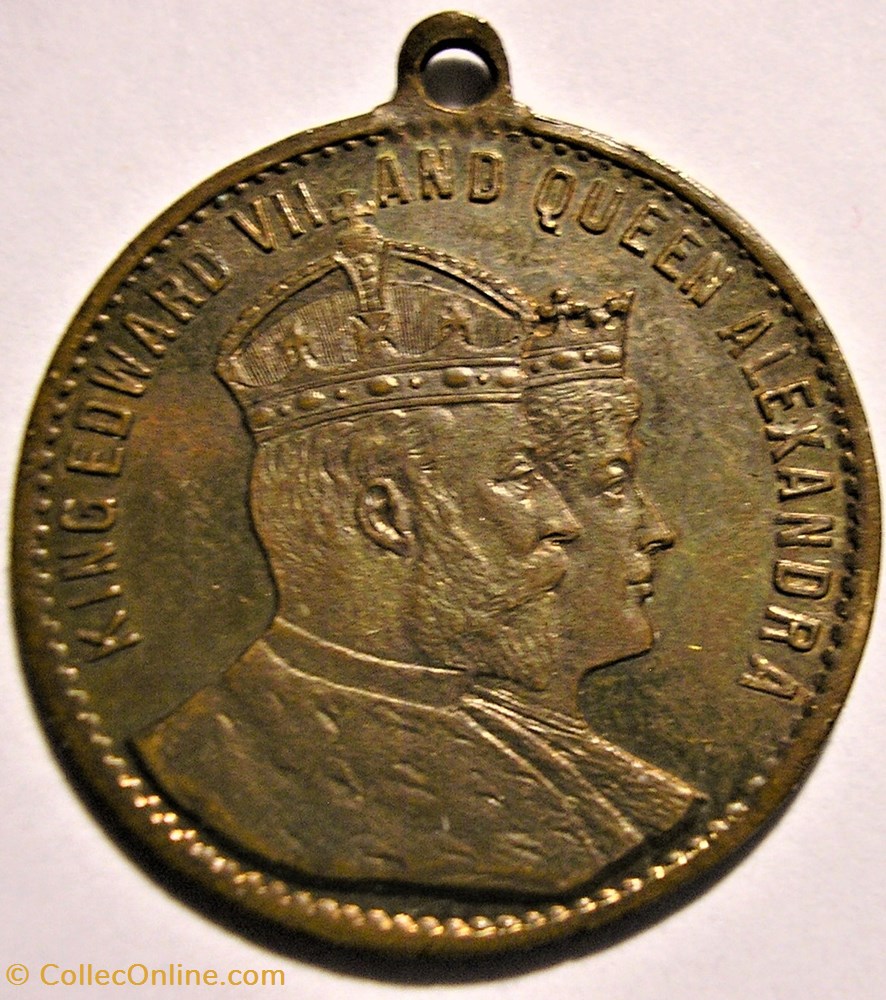 Edward VII & Alexandra - Gilt Medalet Coronation 1902 (ex.2) 2 medaille royaume uni edward vii alexandra gilt medalet coronation 1902 ex 2