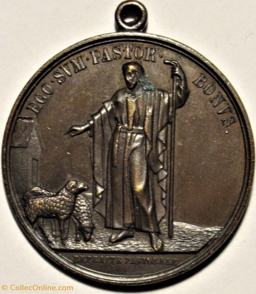 patrimoine religieux oeuvres charite medaille de la societe de saint vincent de paul lyon 1843