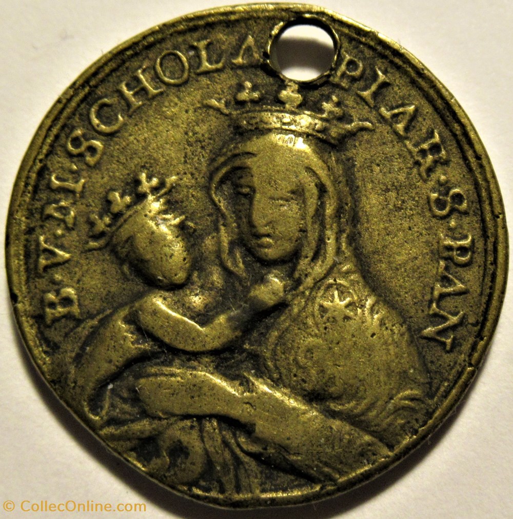 Médaillon des Clercs réguliers de la Mère de Dieu pour les écoles pies 2 patrimoine religieux objets lies education medaillon des clercs reguliers de la mere de dieu pour les ecoles pies