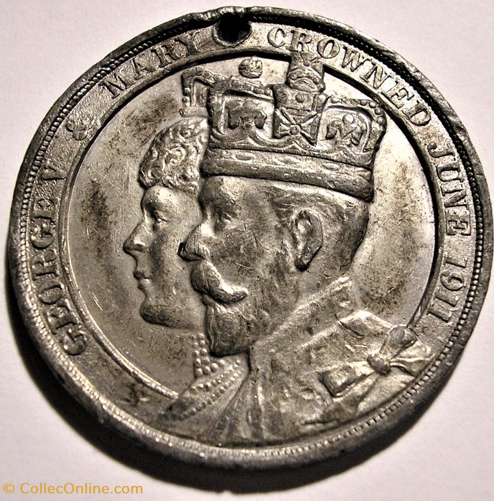 George V & Mary - 1911 Coronation Medal Crown 2 medaille royaume uni george v mary 1911 coronation medal crown