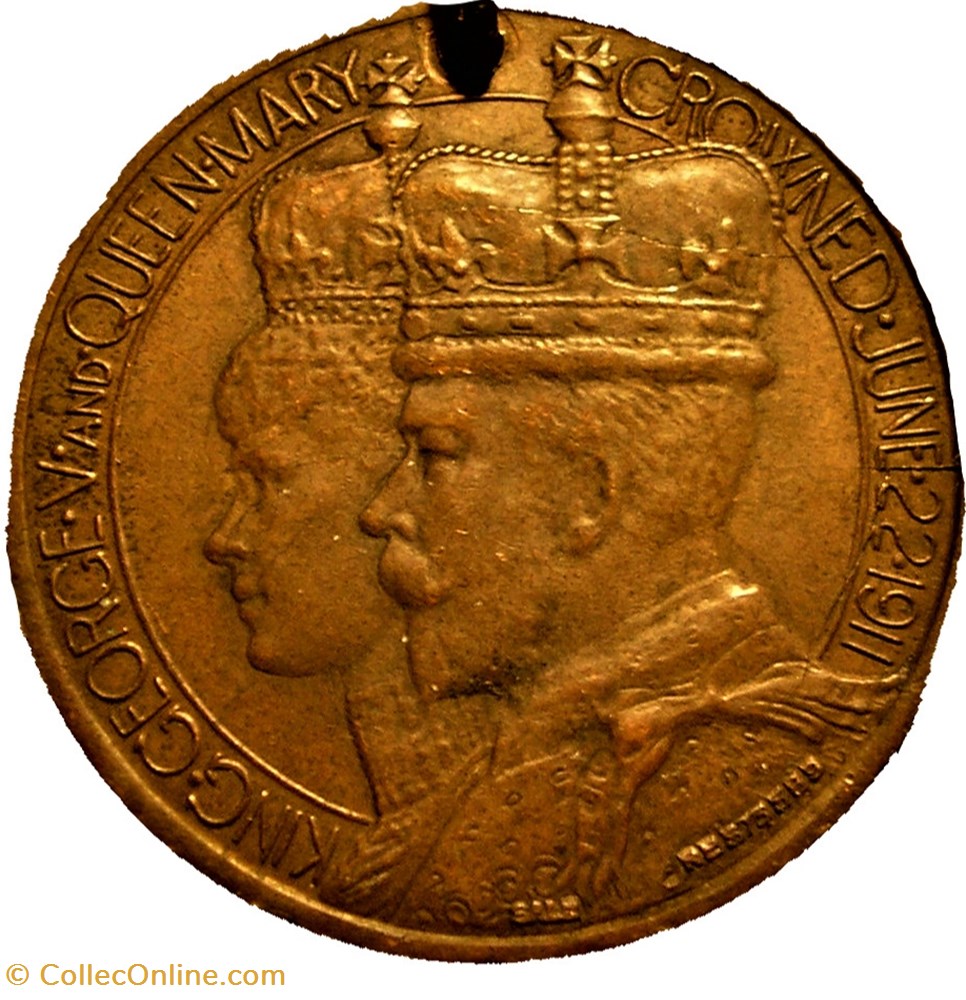 George V & Mary - 1911 Coronation Medal, Walsall, UK 2 medaille royaume uni george v mary 1911 coronation medal walsall uk