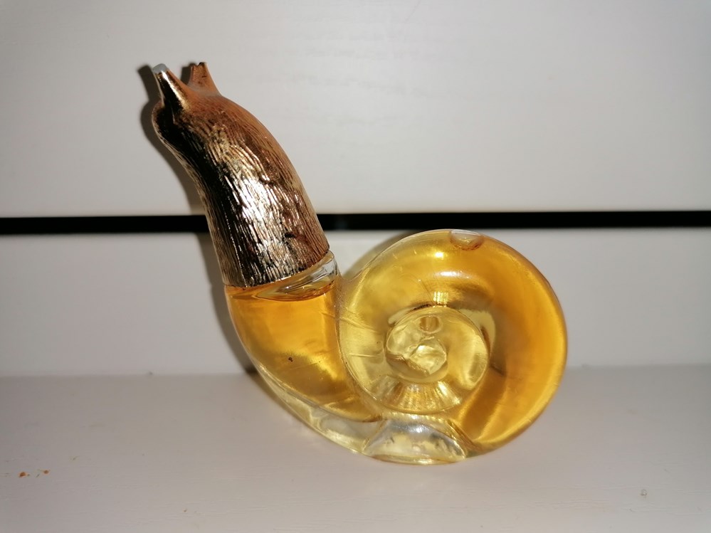 AVON CHARISMA ESCARGOT parfums beaute miniatures avon charisma escargot