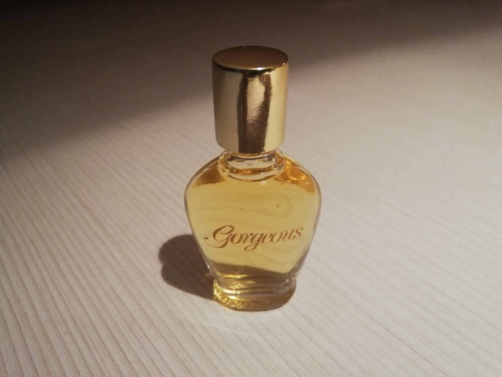 NON IDENTIFIE GEORGOUS parfums beaute miniatures non identifie georgous