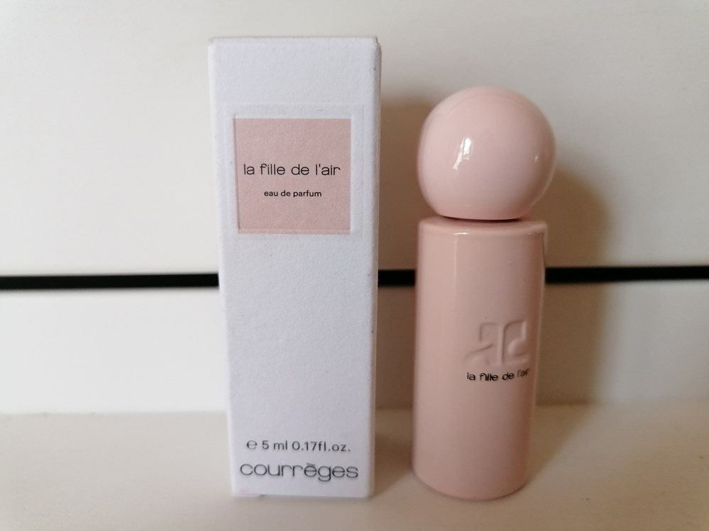 COURREGES ANDRE LA FILLE DE L'AIR parfums beaute miniatures courreges andre la fille de air