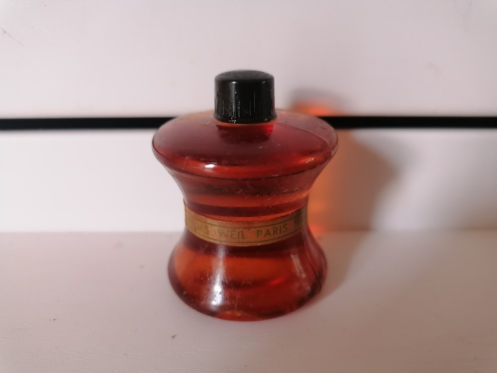 WEIL NOIR parfums beaute miniatures weil noir