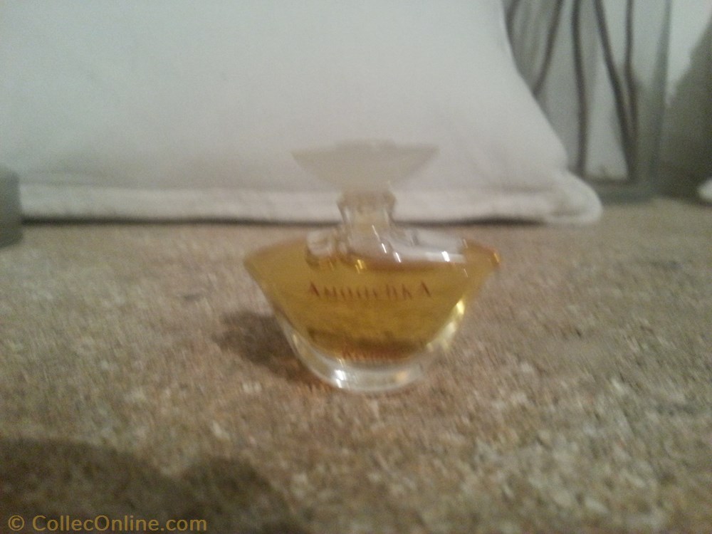 REVILLON ANOUCHKA parfums beaute miniatures revillon anouchka