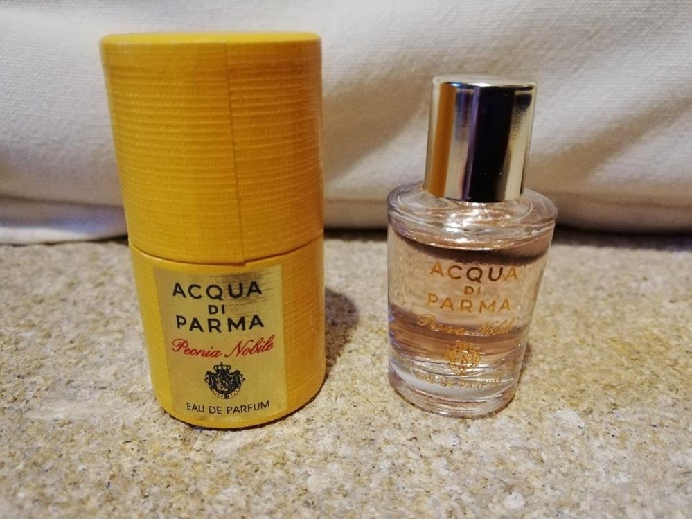 ACQUA DI PARMA PEONIA NOBILE parfums beaute miniatures acqua di parma peonia nobile
