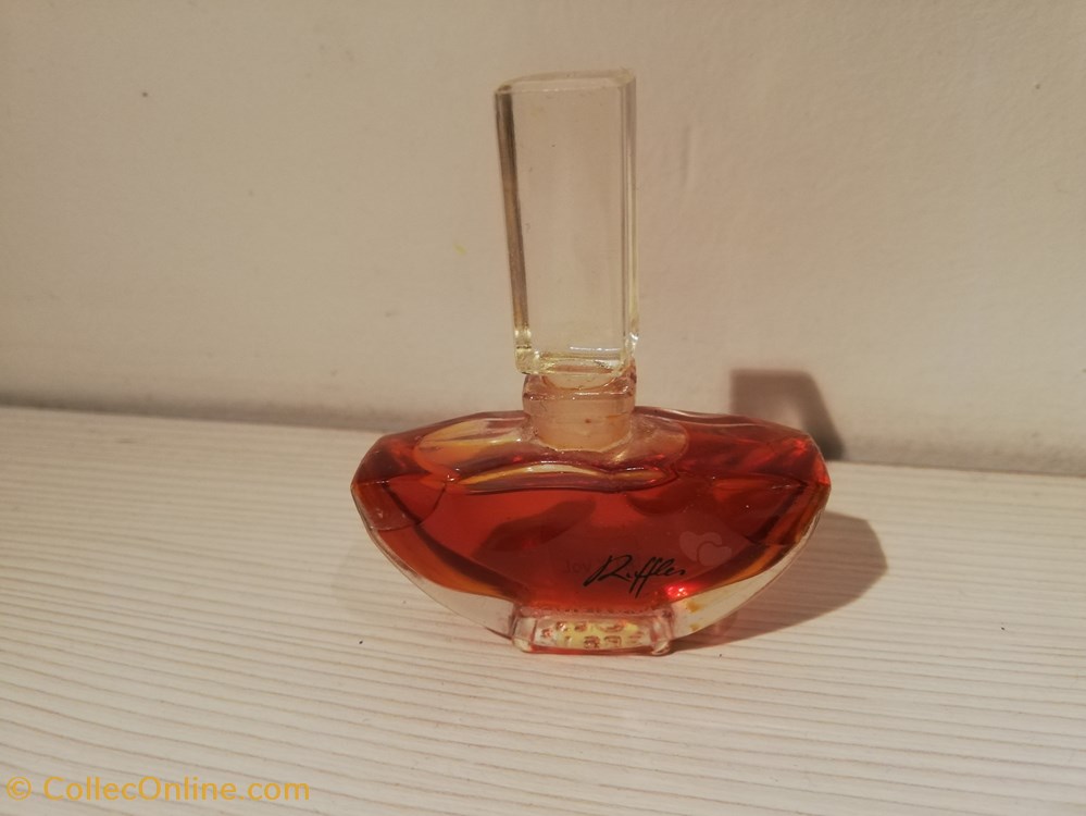RENTA OSCAR DE LA RUFFLES parfums beaute miniatures renta oscar de la ruffles