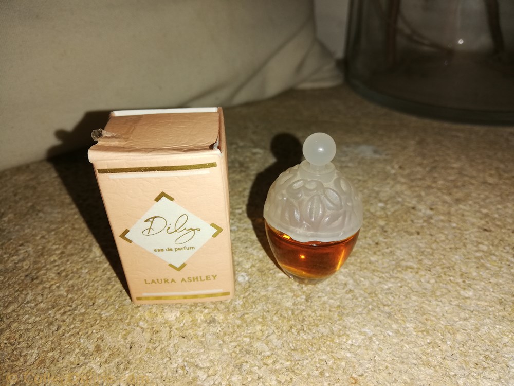 ASHLEY LAURA DILYS parfums beaute miniatures ashley laura dilys