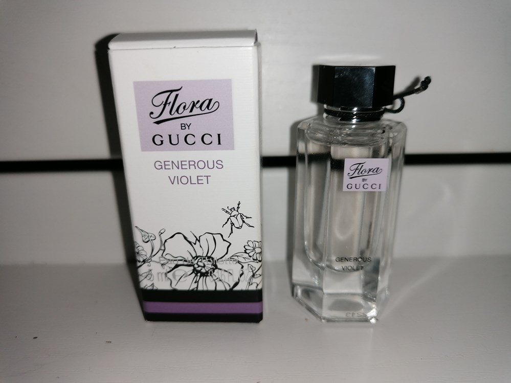 GUCCI FLORA GENEROUS VIOLET parfums beaute miniatures gucci flora generous violet
