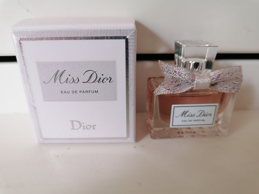 parfums beaute miniatures dior christian miss dior