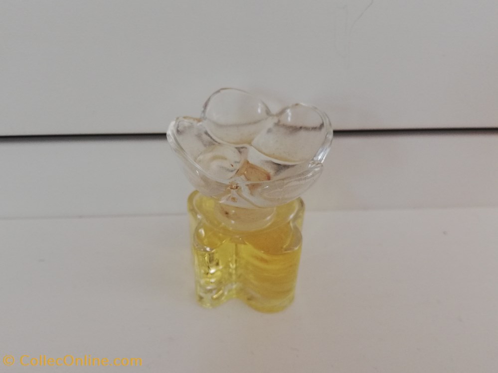 parfums beaute miniatures renta oscar de la