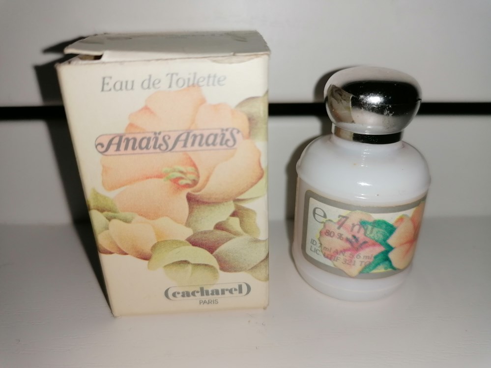 parfums beaute miniatures cacharel anais anais