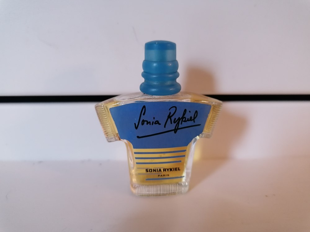 RYKIEL SONIA COFFRET LE DEFILE DES MINIATURES BLEU parfums beaute rykiel sonia coffret le defile des miniatures bleu