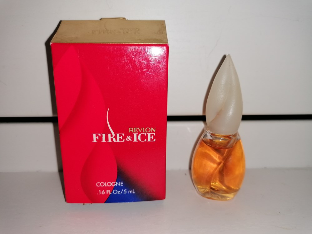 REVLON FIRE AND ICE parfums beaute miniatures revlon fire and ice