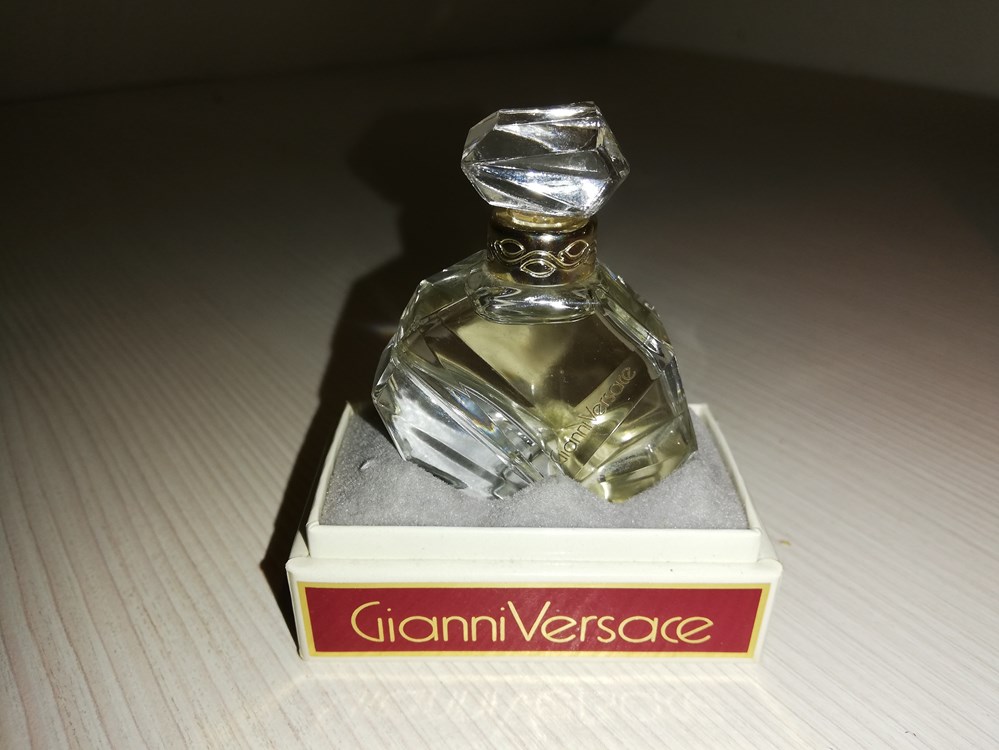 VERSACE GIANNI parfums beaute miniatures versace gianni