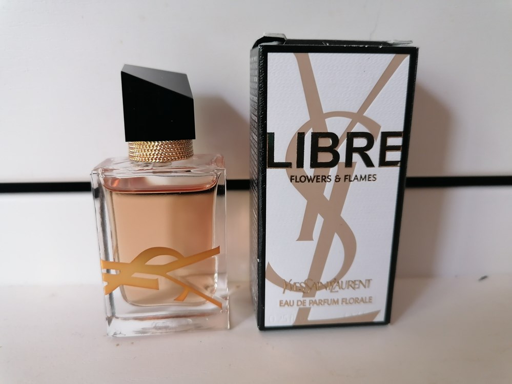 SAINT LAURENT YVES LIBRE FLOWERS AND FLAMES parfums beaute miniatures saint laurent yves libre flowers and flames