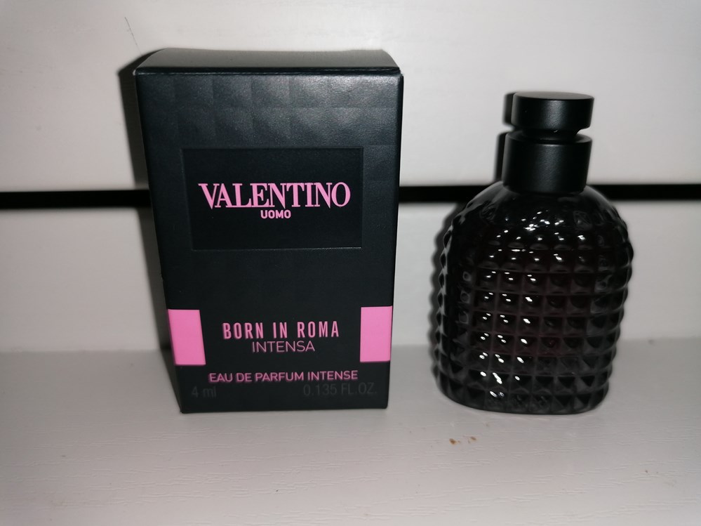 VALENTINO BORN IN ROMA INTENSE UOMO parfums beaute miniatures valentino born in roma intense uomo