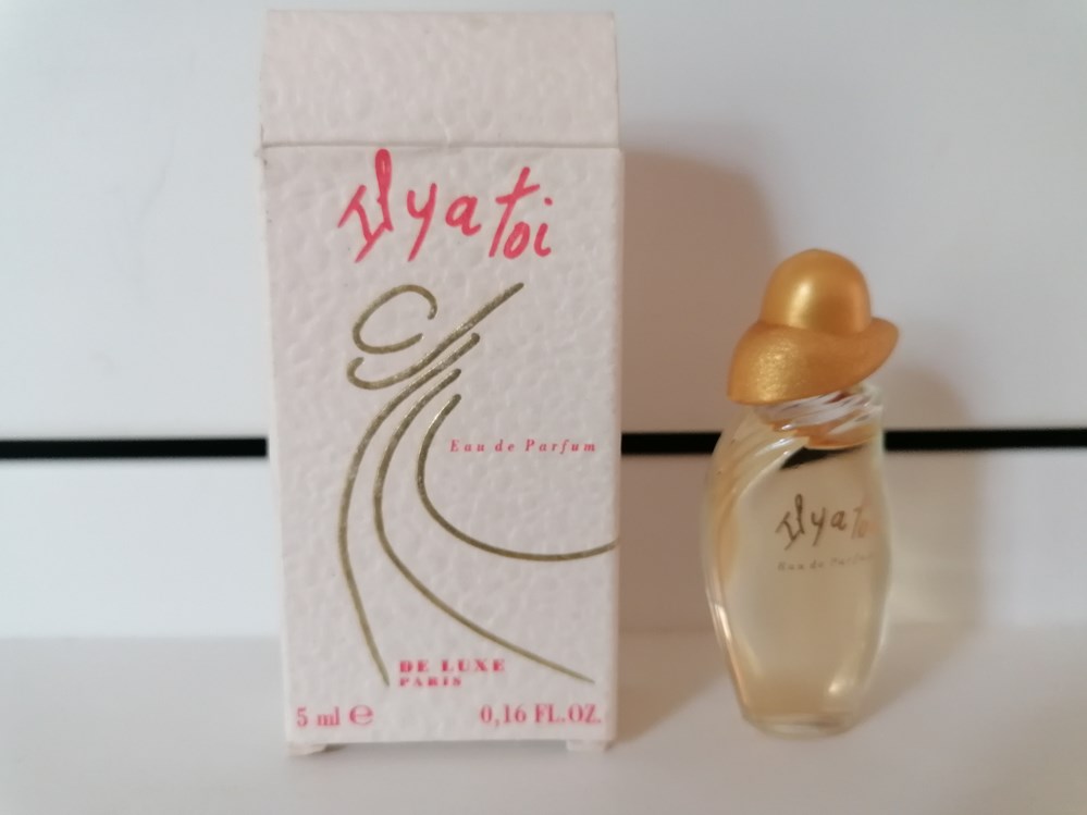 DELUXE IL Y A TOI parfums beaute miniatures deluxe il y a toi
