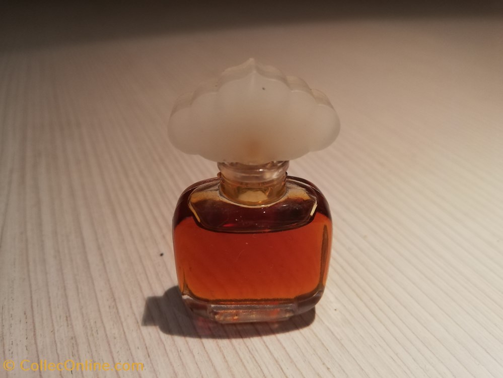 LAUDER ESTEE CINNABAR parfums beaute miniatures lauder estee cinnabar