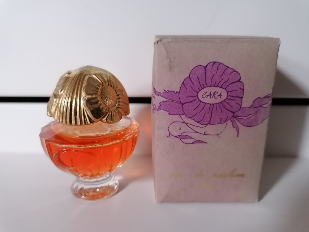 RIACHI CARA parfums beaute miniatures riachi cara