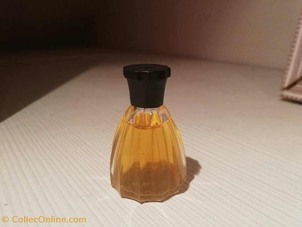 VEEJAGA HASCHISH parfums beaute miniatures veejaga haschish