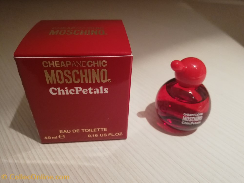 MOSCHINO CHEAP AND CHIC CHIC PETALS parfums beaute miniatures moschino cheap and chic chic petals