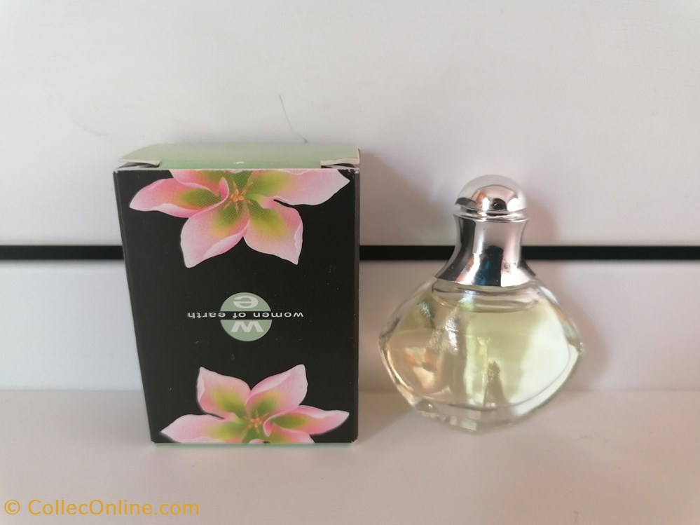 AVON WOMEN OF EARTH parfums beaute miniatures avon women of earth