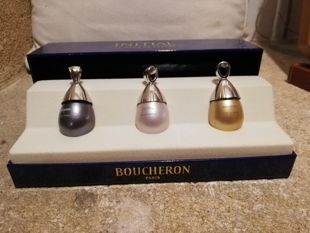 BOUCHERON INITIAL COFFRET LE RANG DE PERLE. PERLE NOIRE parfums beaute miniatures boucheron initial coffret le rang de perle perle noire