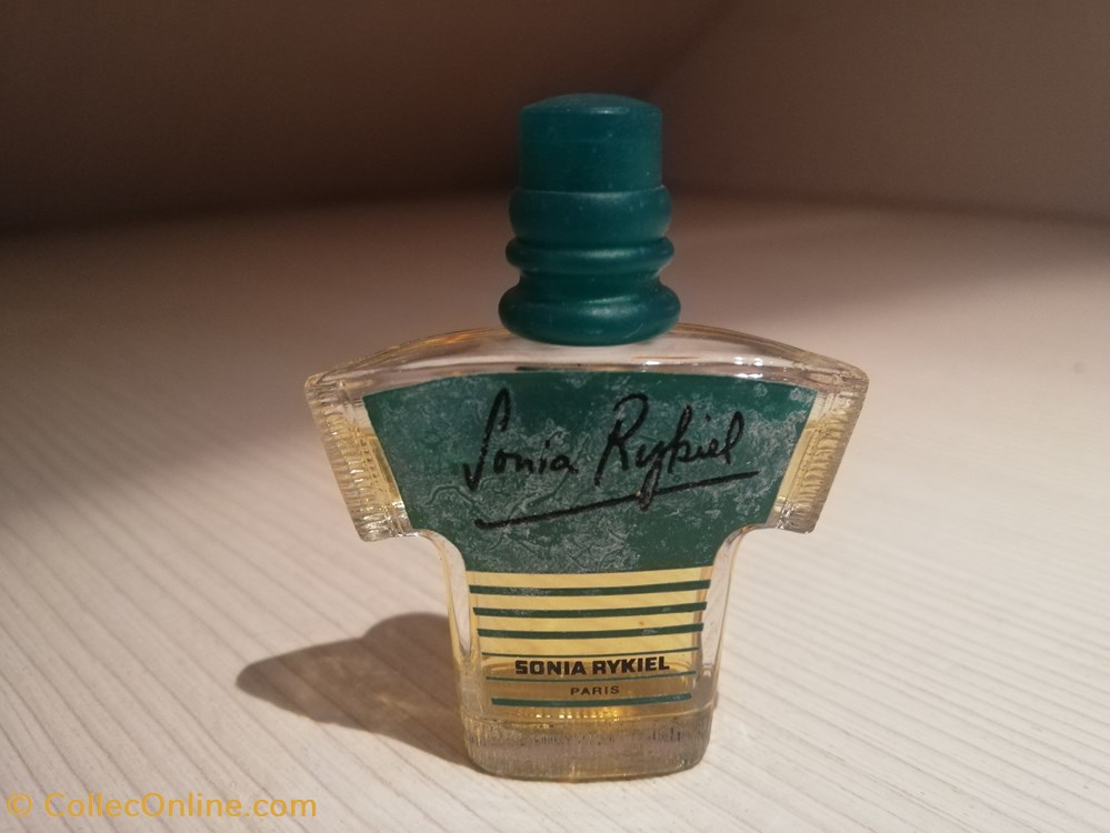 RYKIEL SONIA COFFRET LE DEFILE DES MINIATURES VERT parfums beaute rykiel sonia coffret le defile des miniatures vert