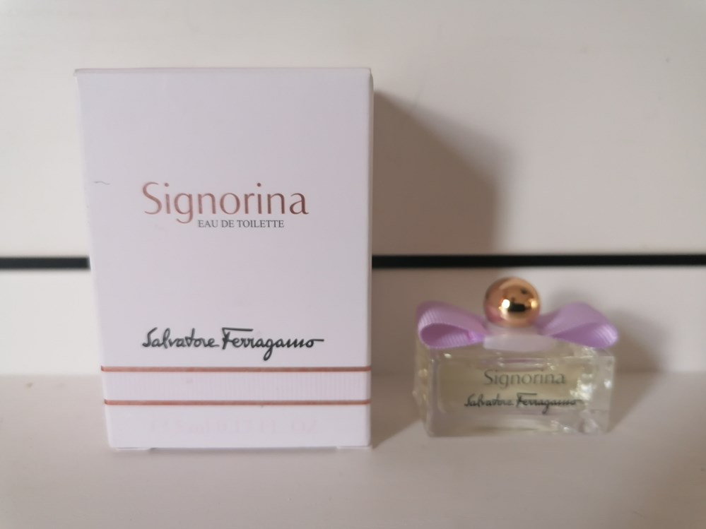 FERRAGAMO SIGNORINA parfums beaute miniatures ferragamo signorina
