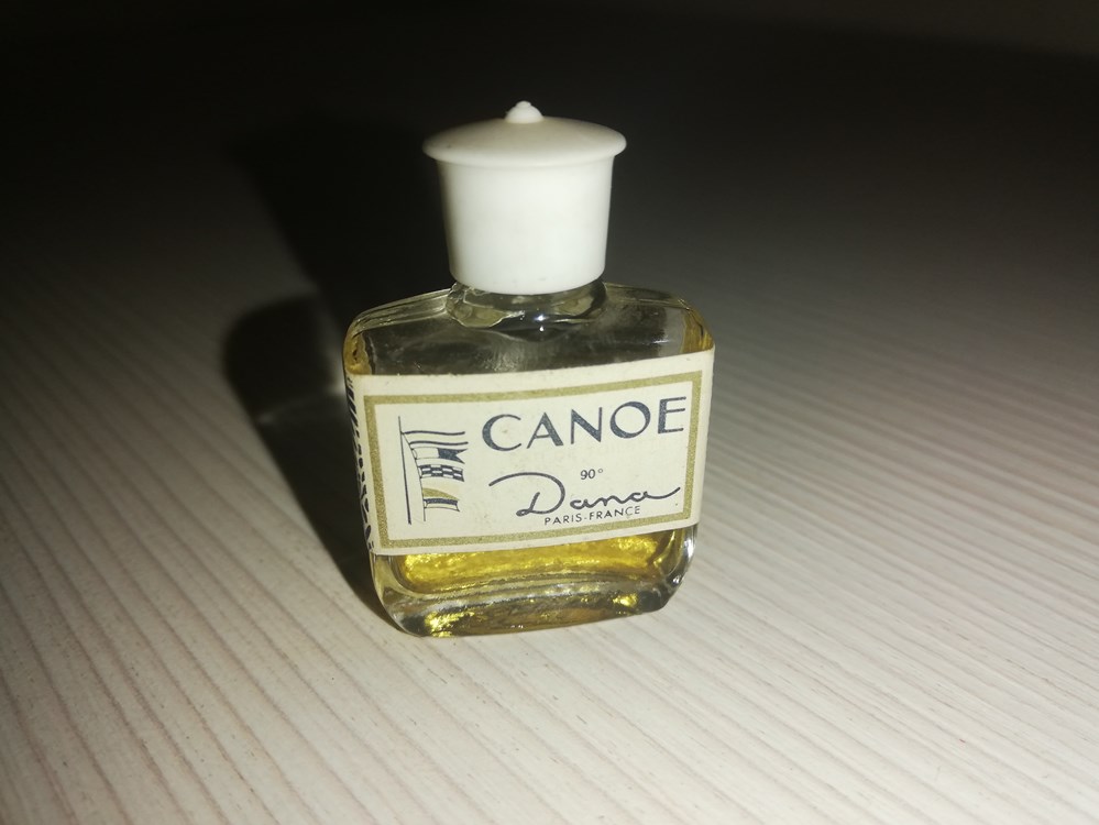 DANA CANOE parfums beaute miniatures dana canoe